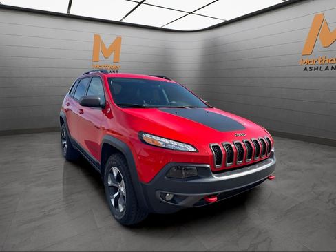 Used 2017 Jeep Cherokee Trailhawk w/ Comfort/Convenience Group AWD/4WD image 7