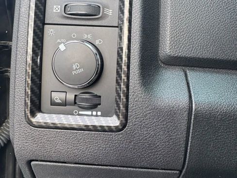 Used 2018 RAM 2500 Laramie w/ Sport Appearance Group image 39