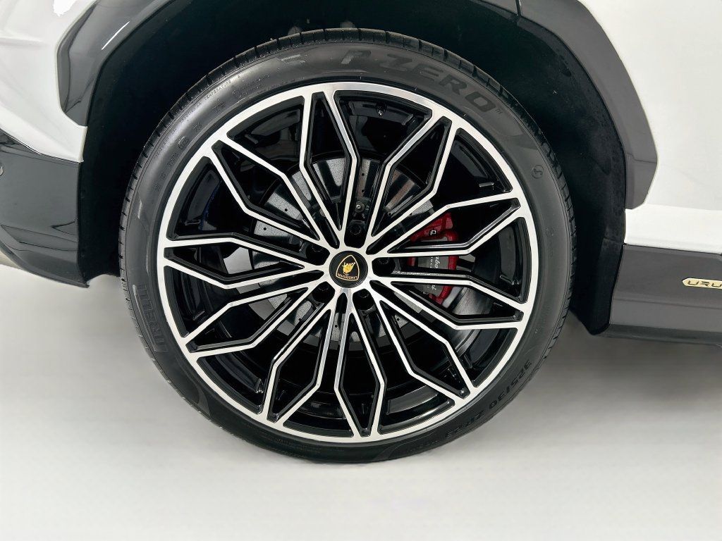 Used 2023 Lamborghini Urus S AWD/4WD image 32