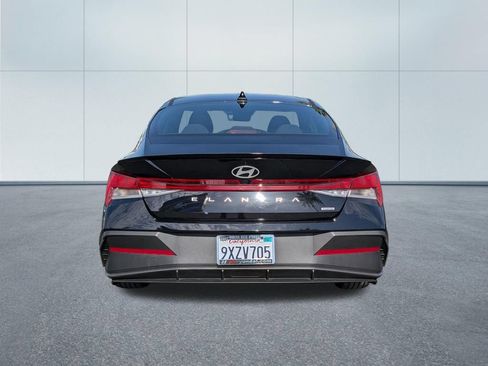 Used 2026 Hyundai Elantra SEL FWD image 5