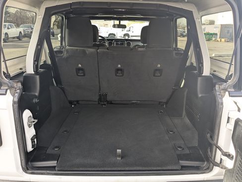 Used 2021 Jeep Wrangler Unlimited Sport S image 28