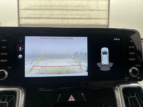 Certified 2023 Kia Sorento SX image 25