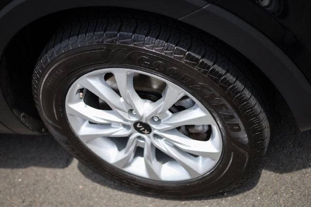 Used 2021 Kia Telluride LX AWD/4WD image 23
