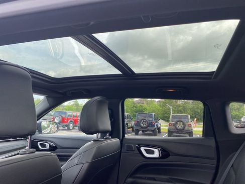 New 2025 Jeep Compass Limited w/ High Altitude Package image 19