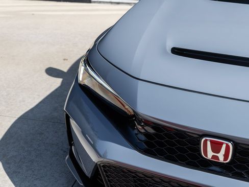 Used 2023 Honda Civic Type R image 18