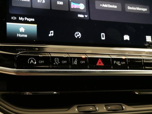 New 2025 Jeep Compass Limited image 33