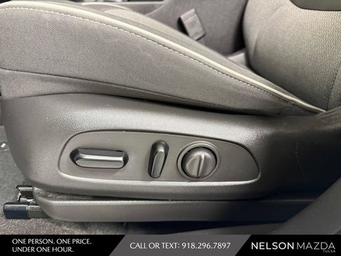 Used 2022 Chevrolet TrailBlazer LT w/ Convenience Package FWD image 18