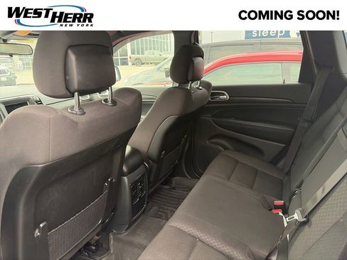 Used 2019 Jeep Grand Cherokee Laredo image 8