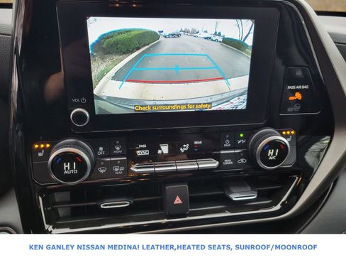 Used 2023 Toyota Highlander L image 30