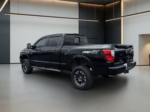 Used 2017 Nissan Titan PRO-4X w/ Pro-4x Convenience Package AWD/4WD image 3