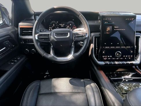 Used 2025 GMC Yukon Denali w/ Sun & Power Step Package AWD/4WD image 6