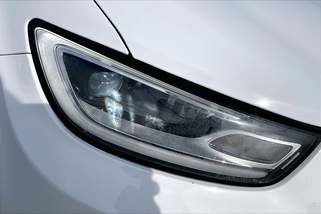 Used 2023 Chrysler Pacifica Touring-L FWD image 29