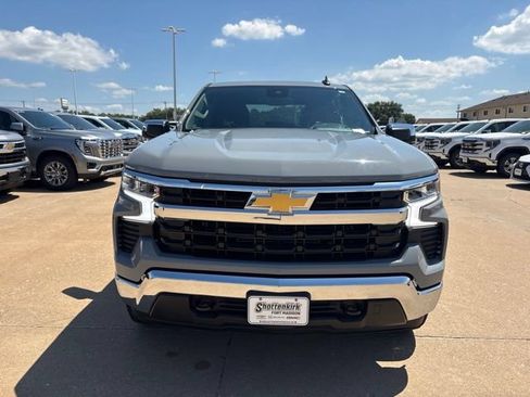 Used 2024 Chevrolet Silverado 1500 LT AWD/4WD image 9