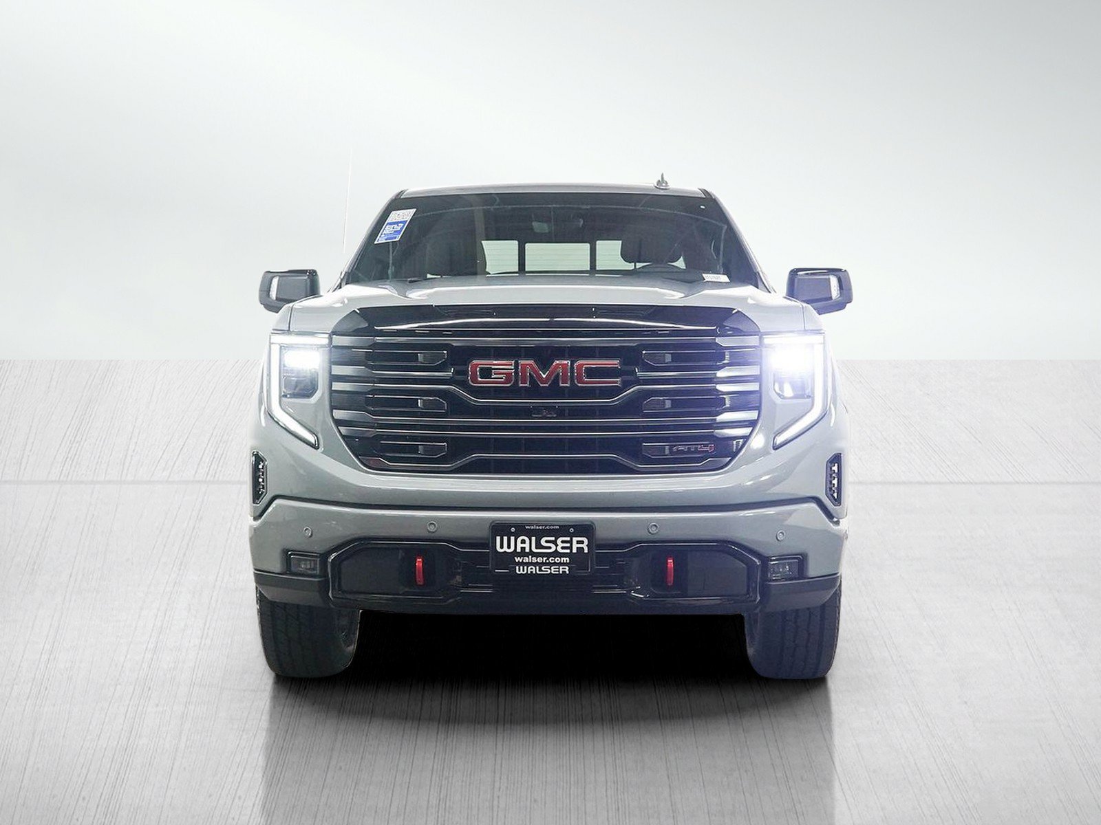 Used 2025 GMC Sierra 1500 AT4 w/ AT4 Premium Package AWD/4WD image 8