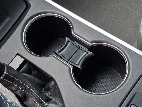 Used 2017 Toyota Camry LE image 27