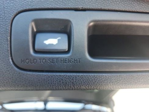 Used 2018 Honda CR-V Touring image 15