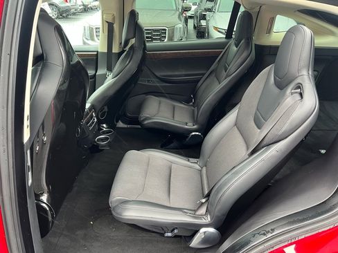 Used 2016 Tesla Model X 90D image 18