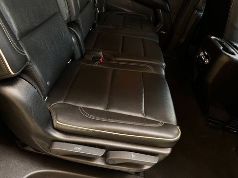 Used 2021 GMC Yukon XL SLT AWD/4WD image 73