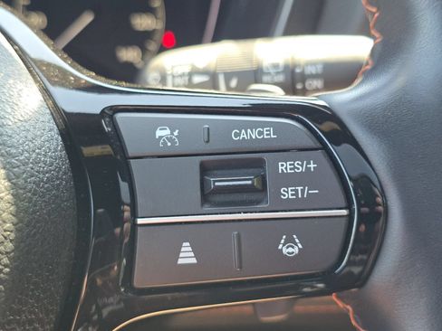 Used 2025 Honda Pilot TrailSport image 33