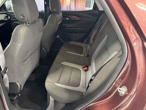 Used 2023 Chevrolet TrailBlazer LT w/ Convenience Package AWD/4WD image 11