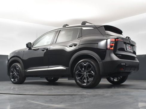 New 2026 Nissan Kicks SR w/ SR Premium Package AWD/4WD image 40