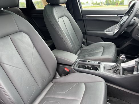 Used 2020 Audi Q3 2.0T Premium w/ Convenience Package AWD/4WD image 35