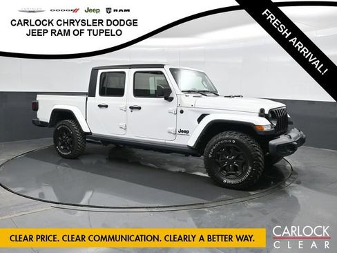 Used 2022 Jeep Gladiator Sport image 5