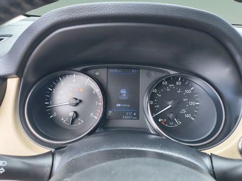Certified 2019 Nissan Rogue SV FWD image 34