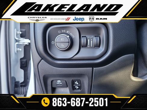 Used 2019 RAM 1500 Big Horn RWD image 32