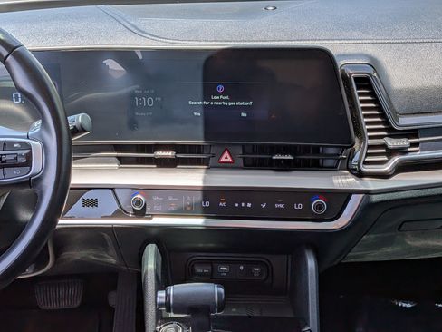 Used 2023 Kia Sportage EX FWD image 19