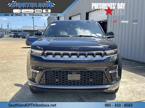 New 2026 Jeep Grand Wagoneer 2WD w/ Premium Group I image 2