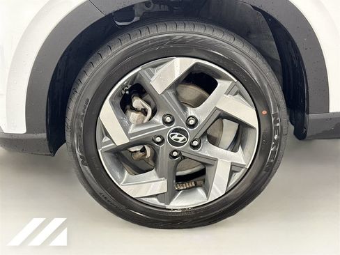 Used 2022 Hyundai Venue SEL FWD image 31