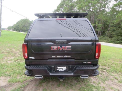 Used 2024 GMC Sierra 1500 AT4 w/ Technology Package AWD/4WD image 7