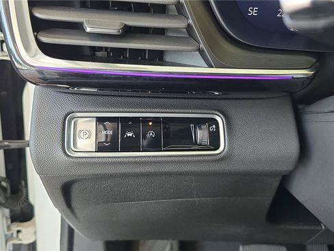 Used 2025 Buick Envision Preferred AWD/4WD image 25