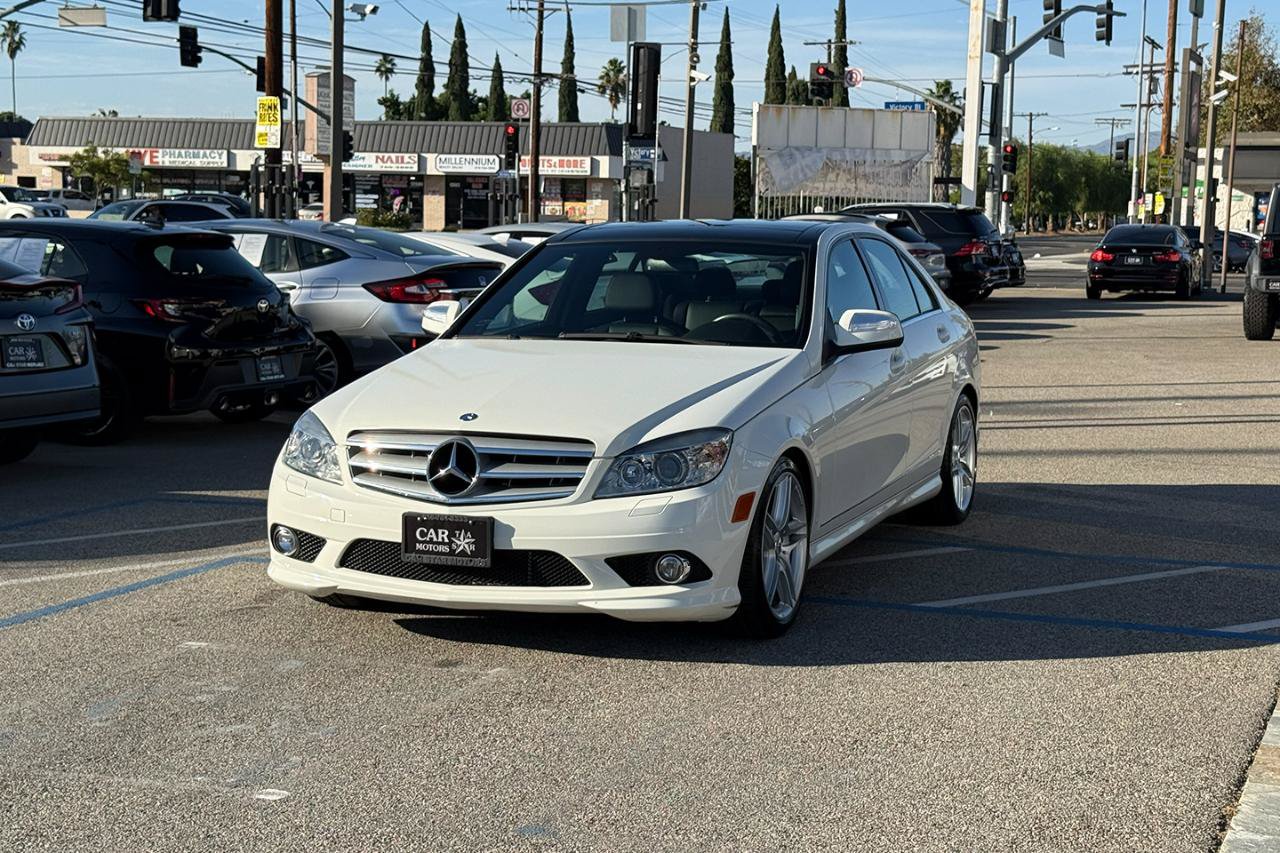 Used 2009 Mercedes-Benz C 350 Sport image 2
