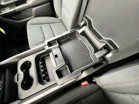 New 2026 RAM 1500 4x4 Crew Cab image 29