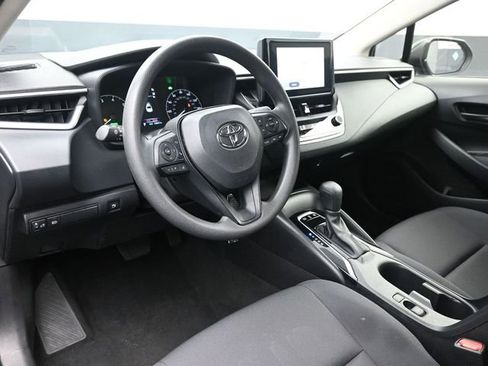 Used 2024 Toyota Corolla LE image 19