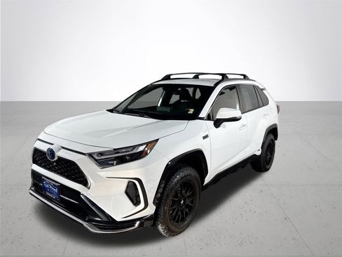 Used 2023 Toyota RAV4 SE w/ Weather & Moonroof Package image 2