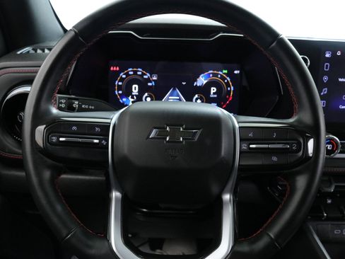 Used 2024 Chevrolet Colorado Z71 w/ Z71 Convenience Package 2 image 13