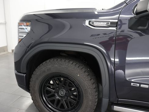Used 2023 GMC Sierra 1500 Denali AWD/4WD image 40