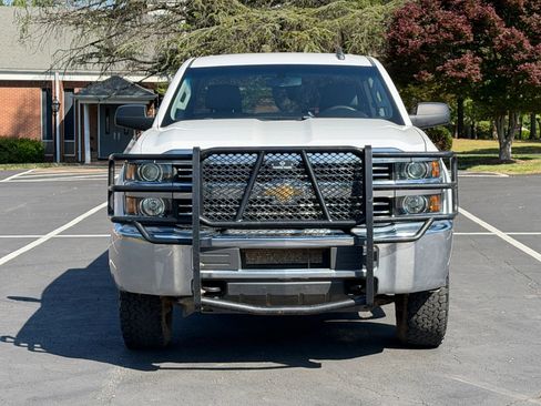 Used 2018 Chevrolet Silverado 2500 W/T w/ WT Convenience Package AWD/4WD image 3