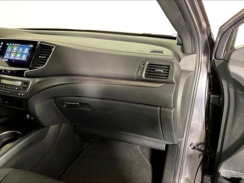 Used 2021 Honda Passport Sport image 16