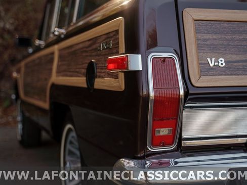 Used 1991 Jeep Grand Wagoneer Base image 73