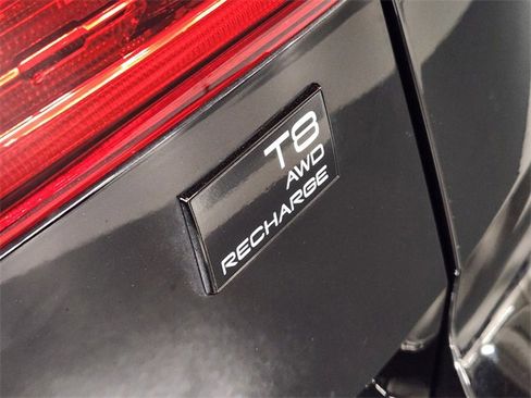Used 2024 Volvo XC60 T8 Ultimate image 13