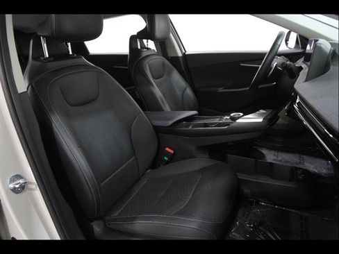 Used 2022 Kia EV6 Wind image 18