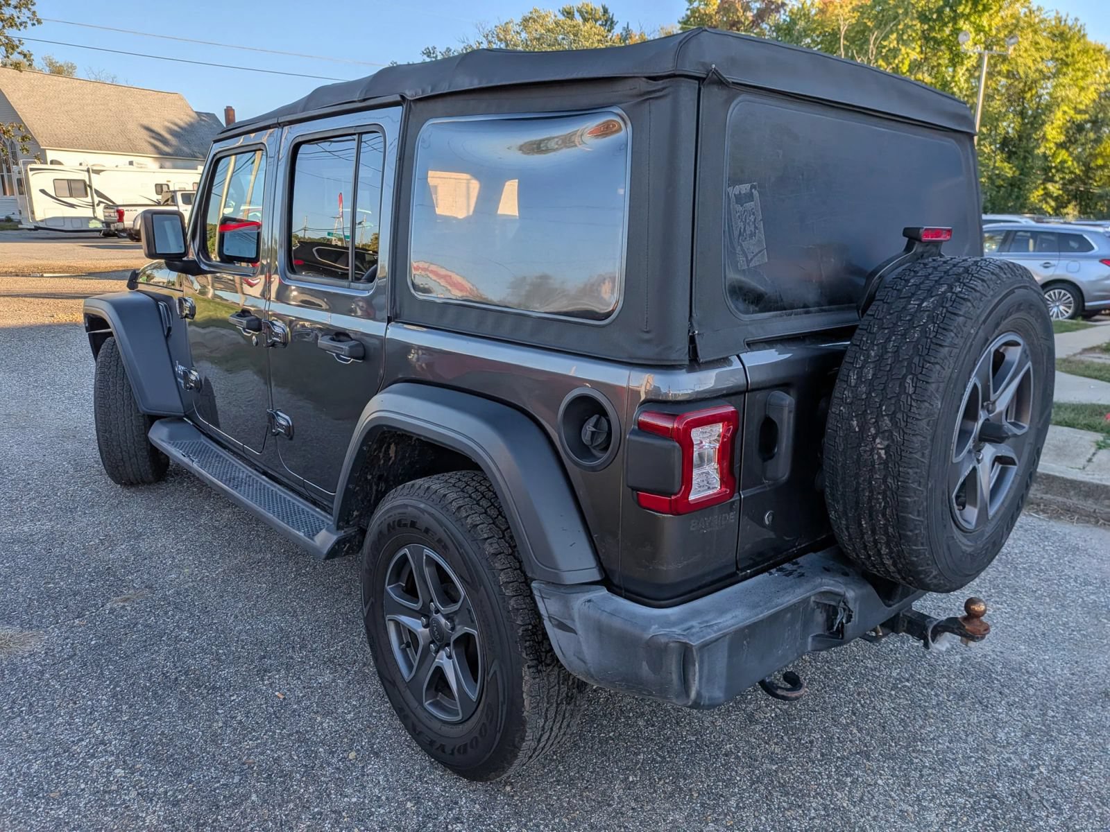 Used 2018 Jeep Wrangler Unlimited Sport S AWD/4WD image 4