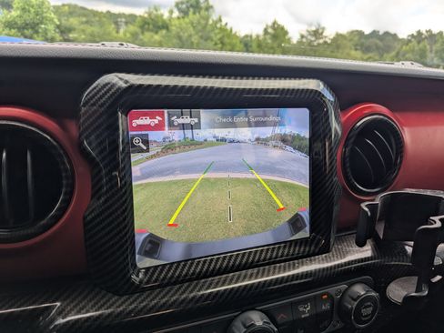 Used 2020 Jeep Gladiator Rubicon AWD/4WD image 17