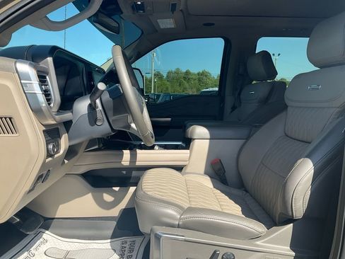 Used 2026 Ford F450 Platinum w/ Platinum Plus Package AWD/4WD image 16