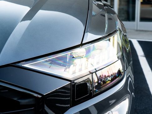 Used 2022 Audi SQ8 Prestige AWD/4WD image 4