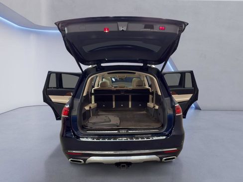 Used 2020 Mercedes-Benz GLS 450 4MATIC image 12